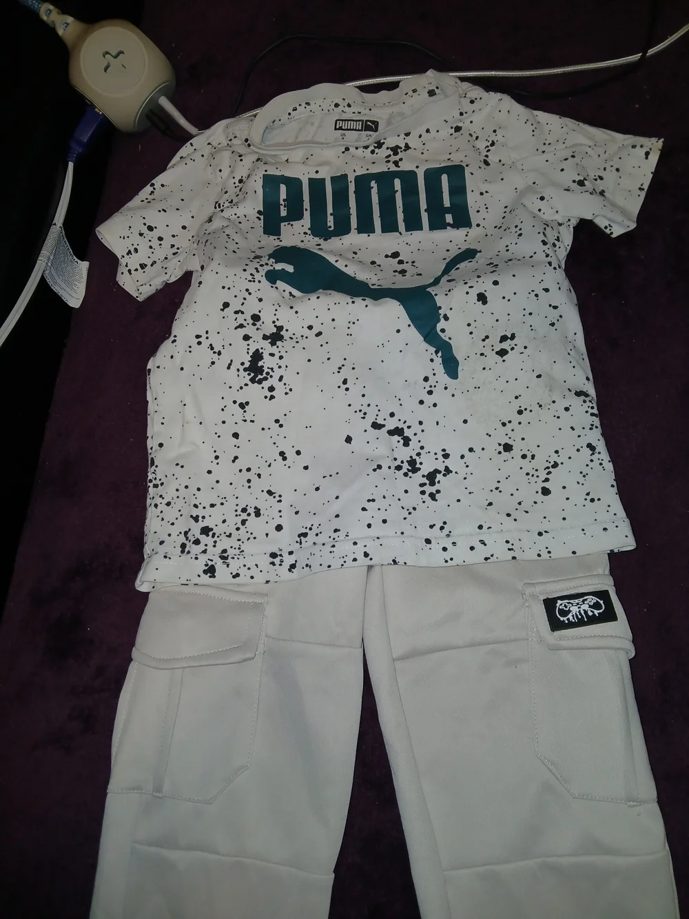 Puma White Splatter Logo Tee and White Jogger Set - Picture 2 of 7
